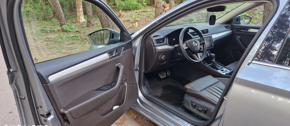 Skoda Superb cena 125000 przebieg: 62000, rok produkcji 2020 z Warszawa małe 106
